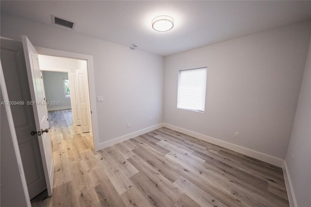 1221 NW 75th St 0, Miami, FL 33147