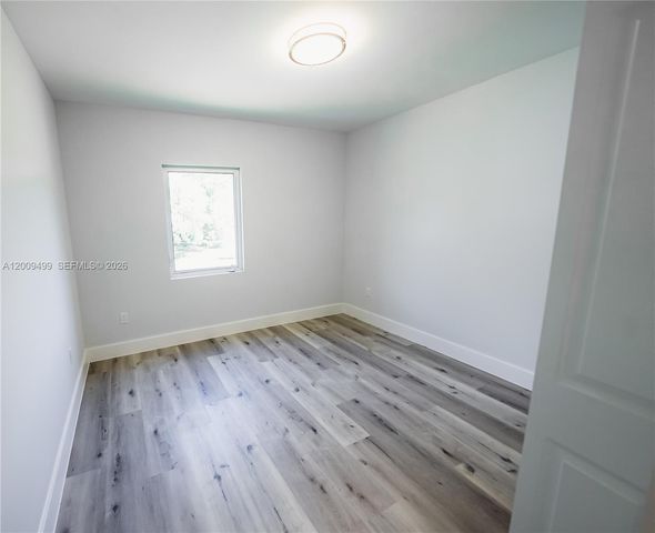 1221 NW 75th St 0, Miami, FL 33147