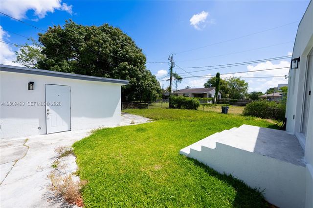 1221 NW 75th St 0, Miami, FL 33147
