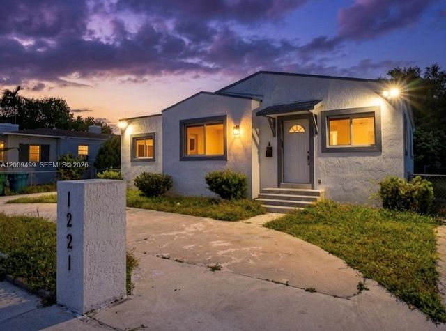 1221 NW 75th St 0, Miami, FL 33147