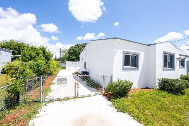 1221 NW 75th St 0, Miami, FL 33147