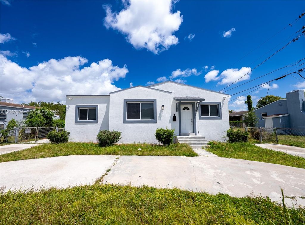 1221 NW 75th St 0, Miami, FL 33147