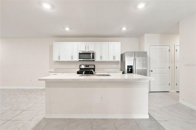 20043 ROYAL TERN COURT, Leesburg, FL 34748