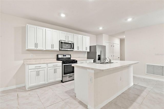 20043 ROYAL TERN COURT, Leesburg, FL 34748