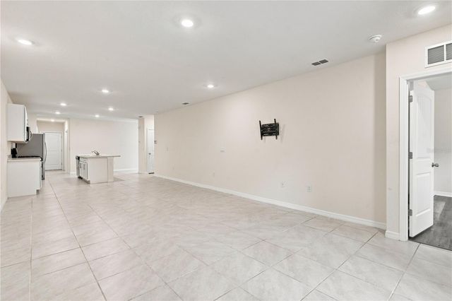 20043 ROYAL TERN COURT, Leesburg, FL 34748
