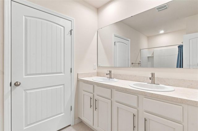 20043 ROYAL TERN COURT, Leesburg, FL 34748