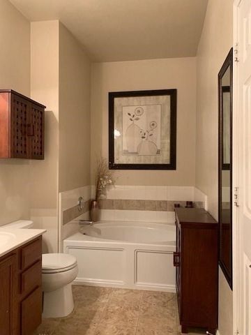 5924 Lost Valley Drive, The Colony, TX 75056