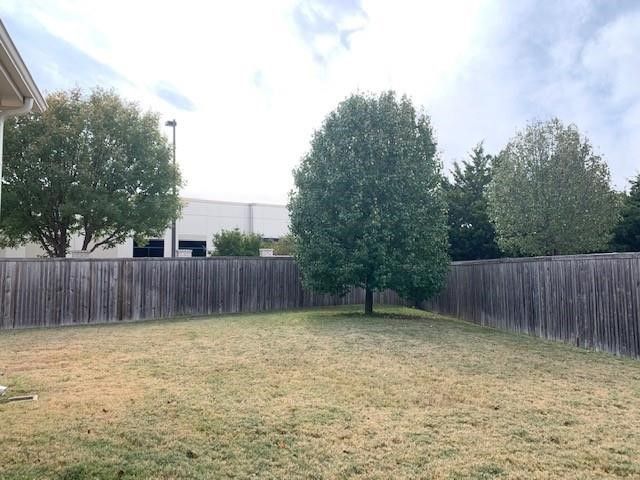 5924 Lost Valley Drive, The Colony, TX 75056