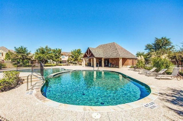 5924 Lost Valley Drive, The Colony, TX 75056