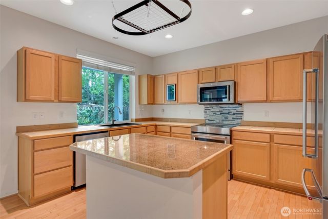 5918 Elizabeth Avenue SE, Auburn, WA 98092