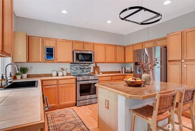 5918 Elizabeth Avenue SE, Auburn, WA 98092