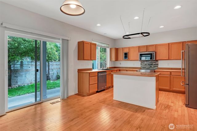 5918 Elizabeth Avenue SE, Auburn, WA 98092