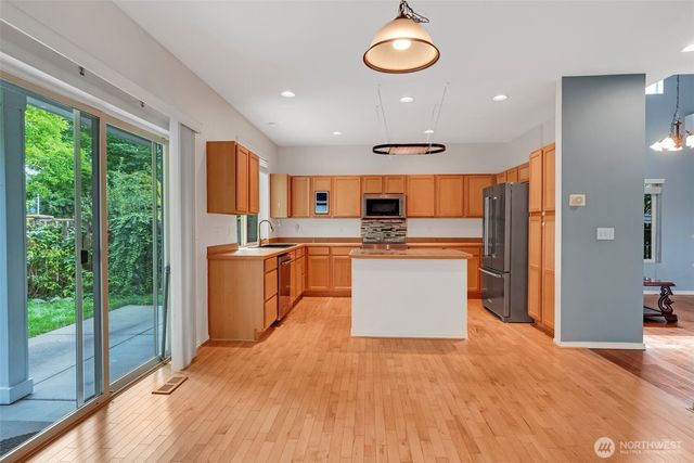 5918 Elizabeth Avenue SE, Auburn, WA 98092