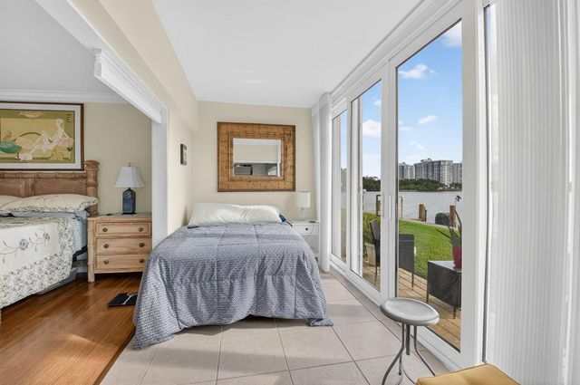 711 NE Harbour Terrace 3120, Boca Raton, FL 33431