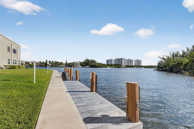 711 NE Harbour Terrace 3120, Boca Raton, FL 33431