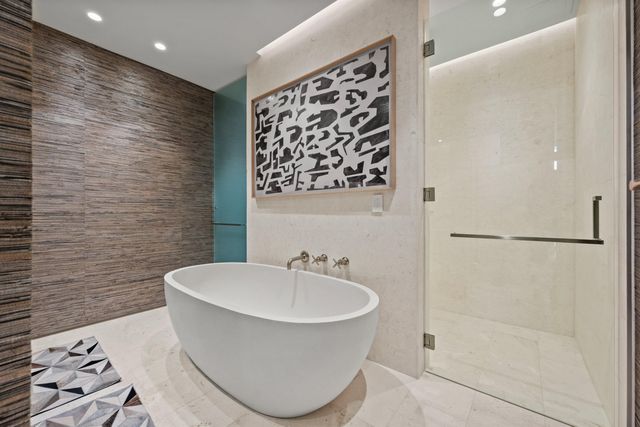 200 Arkona Court 2302, West Palm Beach, FL 33401