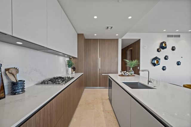 200 Arkona Court 2302, West Palm Beach, FL 33401