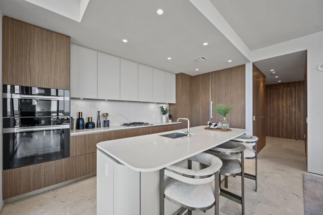 200 Arkona Court 2302, West Palm Beach, FL 33401