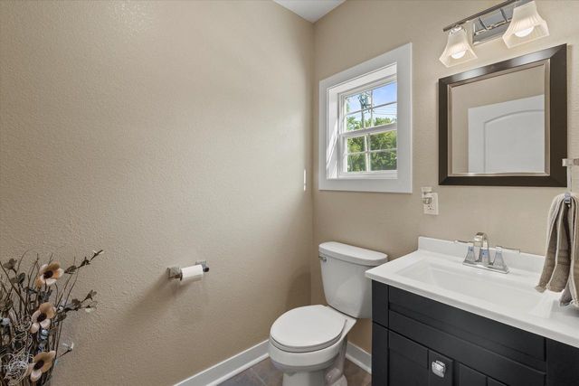 S93W23205 River Oaks DRIVE, Big Bend, WI 53103