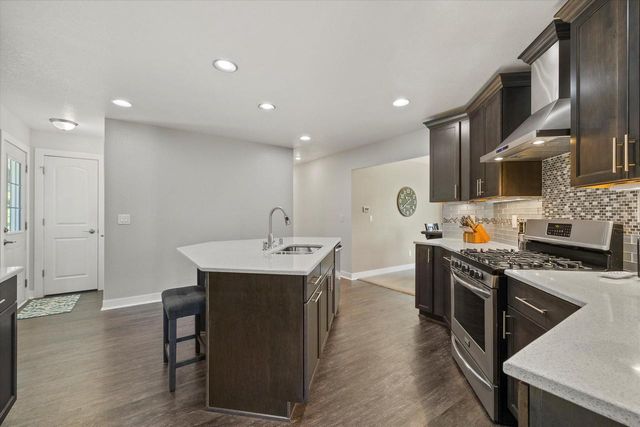 S93W23205 River Oaks DRIVE, Big Bend, WI 53103
