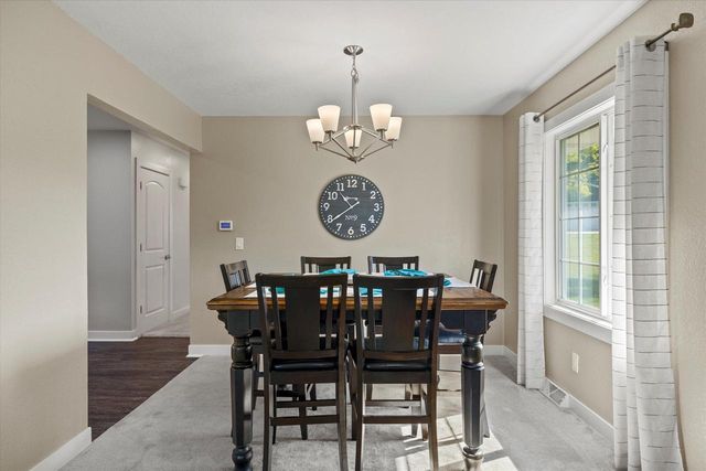 S93W23205 River Oaks DRIVE, Big Bend, WI 53103