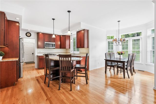 24 Wenham Lane, Pittsford, NY 14534