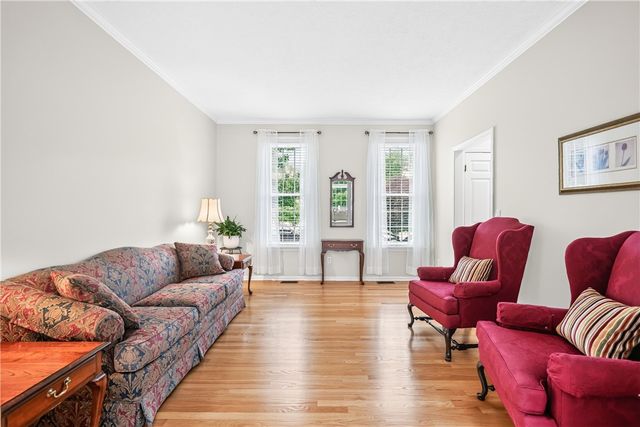 24 Wenham Lane, Pittsford, NY 14534
