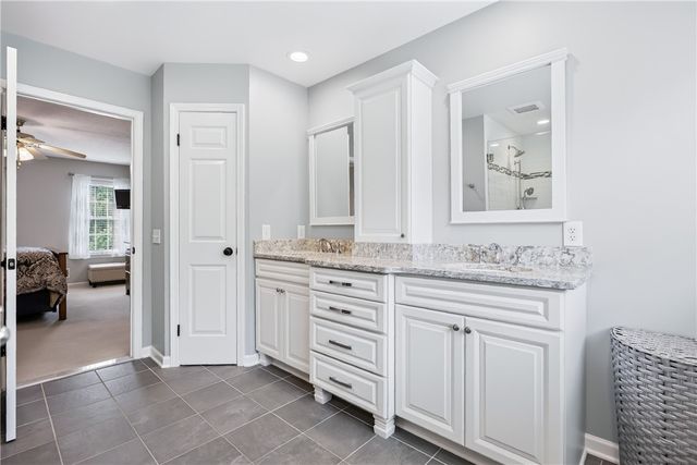 24 Wenham Lane, Pittsford, NY 14534