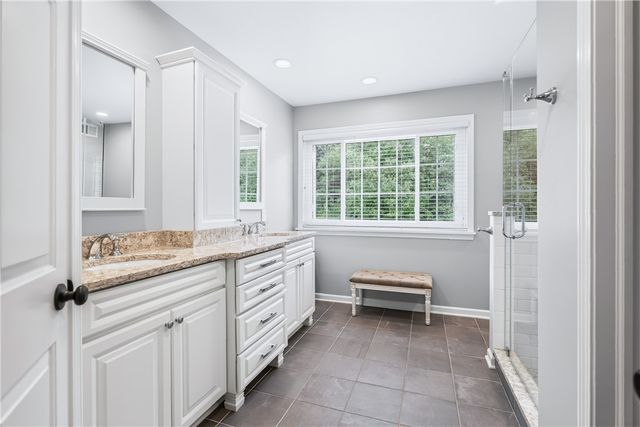 24 Wenham Lane, Pittsford, NY 14534