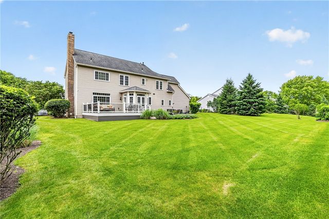 24 Wenham Lane, Pittsford, NY 14534