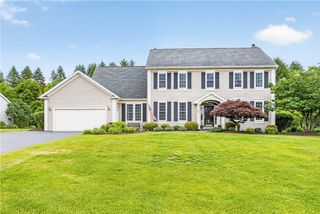 24 Wenham Lane, Pittsford, NY 14534