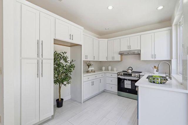 1555 Mission Springs Circle, San Jose, CA 95131