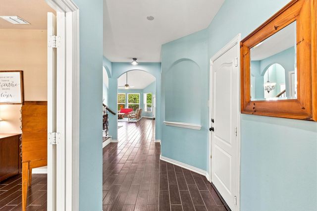 706 Irvin DR, San Marcos, TX 78666