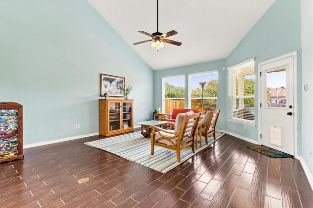 706 Irvin DR, San Marcos, TX 78666