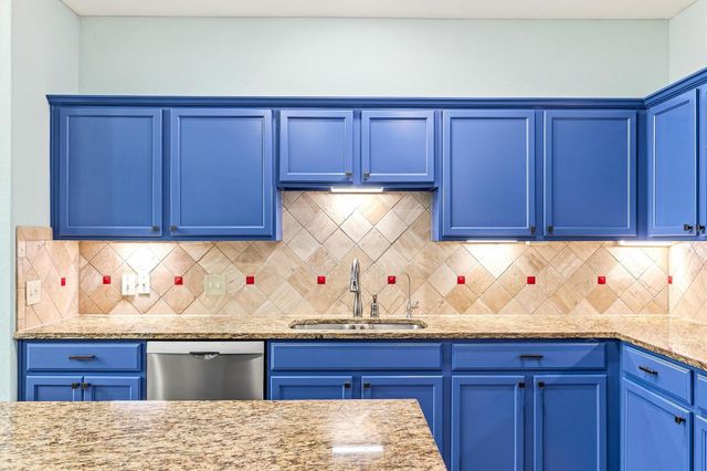 706 Irvin DR, San Marcos, TX 78666