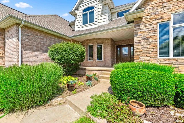 5825 W IVYBRIDGE Place, Peoria, IL 61615