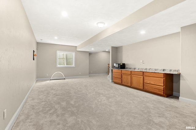 5825 W IVYBRIDGE Place, Peoria, IL 61615