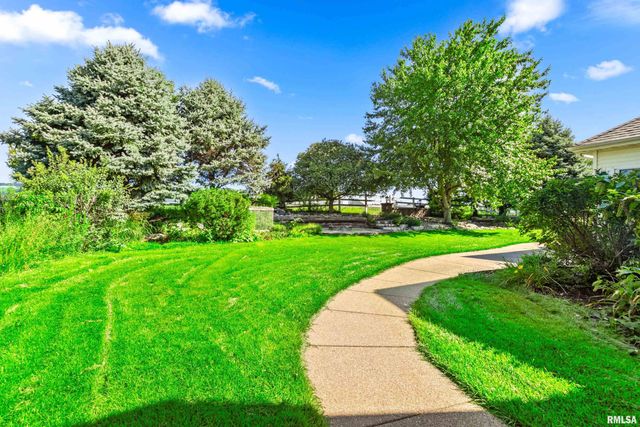 5825 W IVYBRIDGE Place, Peoria, IL 61615