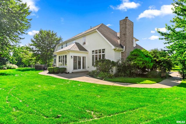5825 W IVYBRIDGE Place, Peoria, IL 61615