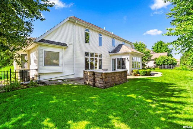 5825 W IVYBRIDGE Place, Peoria, IL 61615