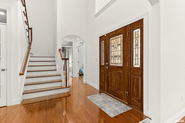 5825 W IVYBRIDGE Place, Peoria, IL 61615