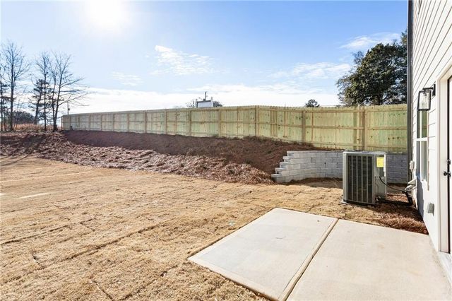 18 Wade Street, Winder, GA 30680