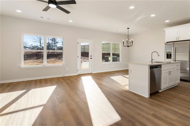 18 Wade Street, Winder, GA 30680