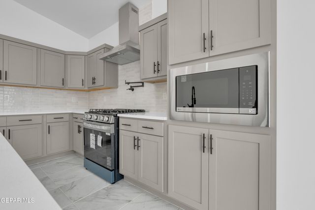 5656 DESERT CALICO Avenue, El Paso, TX 79934