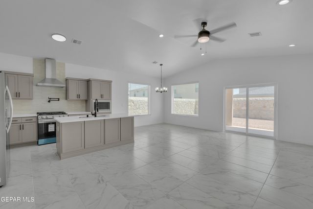 5656 DESERT CALICO Avenue, El Paso, TX 79934