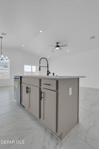5656 DESERT CALICO Avenue, El Paso, TX 79934