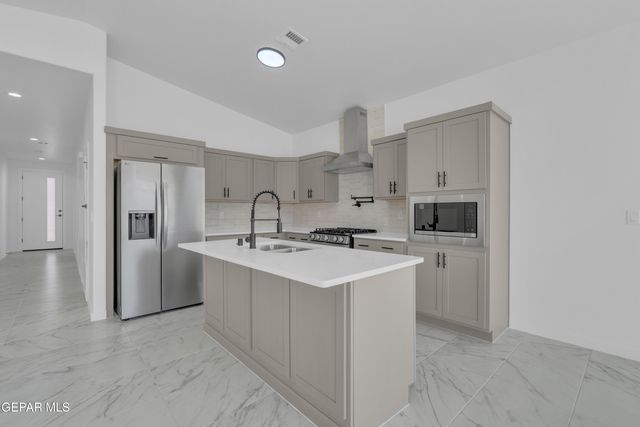 5656 DESERT CALICO Avenue, El Paso, TX 79934