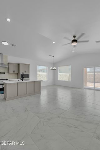 5656 DESERT CALICO Avenue, El Paso, TX 79934