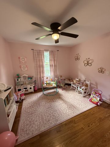 1029 Pine Cir, Lawrenceburg, TN 38464