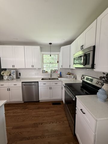 1029 Pine Cir, Lawrenceburg, TN 38464